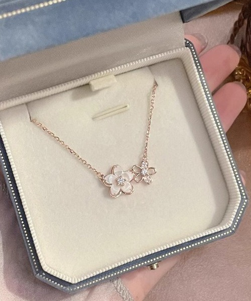 Lace Ladies（レースレディース）の「ツイン フラワー モチーフ ビジュー ネックレス（ネックレス・レディース・シルバー/ゴールド・FREE）」の10枚目の写真