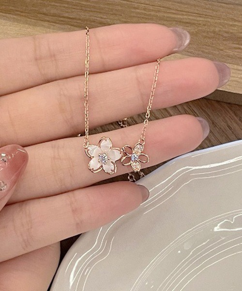 Lace Ladies（レースレディース）の「ツイン フラワー モチーフ ビジュー ネックレス（ネックレス・レディース・シルバー/ゴールド・FREE）」の14枚目の写真