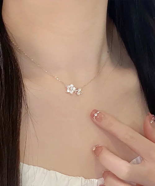 Lace Ladies（レースレディース）の「ツイン フラワー モチーフ ビジュー ネックレス（ネックレス・レディース・シルバー/ゴールド・FREE）」の7枚目の写真