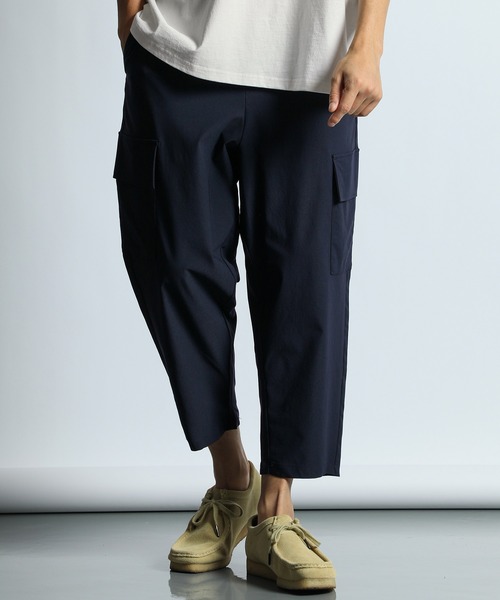 LANVIN en Bleu（ランバンオンブルー）の「ライトポンチ ジャージ素材 クロップド カーゴパンツ（カーゴパンツ・メンズ・ネイビー/カーキ・50/48/46/52）」の16枚目の写真