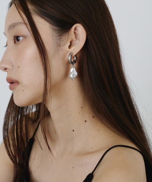 ANDRESD(アンドレスド)の「バロックパールピアス / baroque pearl pierce(ピアス(両耳用)・レディース・ゴールド/シルバー・FREE)」の20枚目の写真