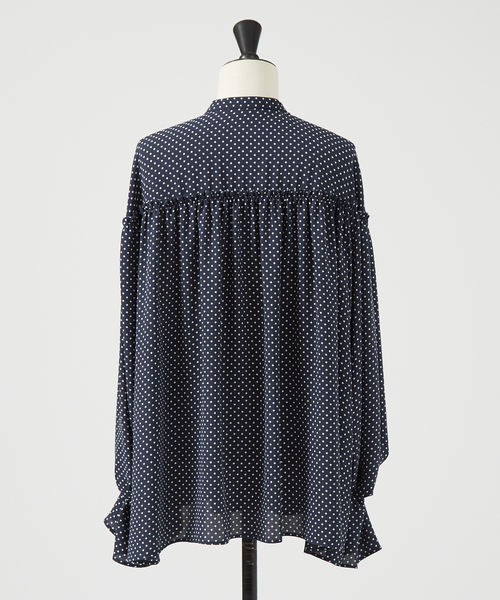 DESIGNWORKS(デザインワークス)の「ドットプリントブラウス(シャツ/ブラウス・レディース・ネイビー・38)」の8枚目の写真