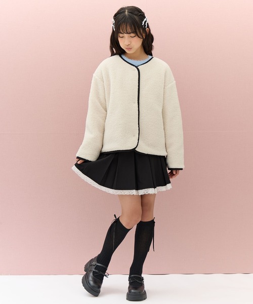 Amourire girl（アムリールガール）の「ボア×キルティング リバーシブル中綿ジャケット（ブルゾン・キッズ・ブラック/オフホワイト・130cm/140cm/150cm/160cm）」の9枚目の写真