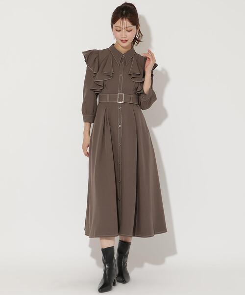 AND COUTURE(アンドクチュール)の「フリルケープ7分袖ワンピース(ワンピース・レディース・ネイビー/ダークブラウン/チャコールグレー・FREE)」の4枚目の写真