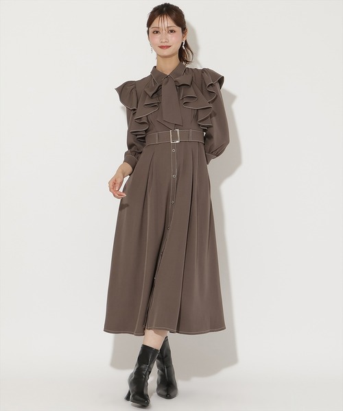 AND COUTURE(アンドクチュール)の「フリルケープ7分袖ワンピース(ワンピース・レディース・ネイビー/ダークブラウン/チャコールグレー・FREE)」の3枚目の写真