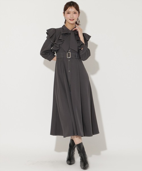 AND COUTURE(アンドクチュール)の「フリルケープ7分袖ワンピース(ワンピース・レディース・ネイビー/ダークブラウン/チャコールグレー・FREE)」の2枚目の写真