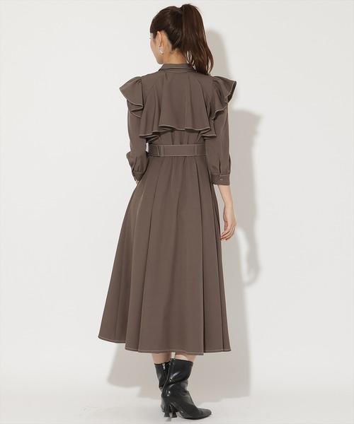 AND COUTURE(アンドクチュール)の「フリルケープ7分袖ワンピース(ワンピース・レディース・ネイビー/ダークブラウン/チャコールグレー・FREE)」の5枚目の写真