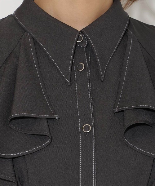 AND COUTURE(アンドクチュール)の「フリルケープ7分袖ワンピース(ワンピース・レディース・ネイビー/ダークブラウン/チャコールグレー・FREE)」の19枚目の写真