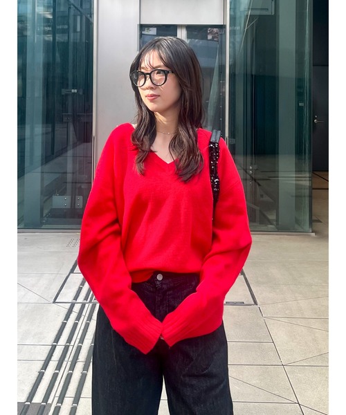 Ungrid（アングリッド）の「ラムウールVネックニット（ニット/セーター・レディース・ライトグレー/レッド/キャメル/アイボリー・FREE）」の4枚目の写真