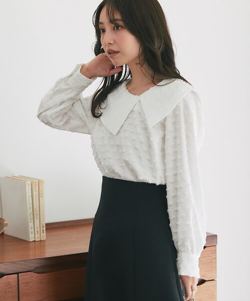 La boutique BonBon(ラブティックボンボン)の「【小顔見え】アシメビッグカラードットジャガードブラウス(シャツ/ブラウス・レディース・ホワイト/ネイビー・FREE)」の10枚目の写真