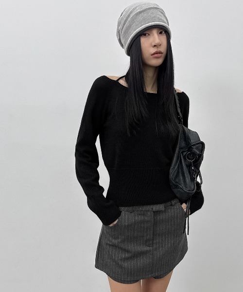 BLACKUP（ブラックアップ）の「[MADE] コチェナオフショルダーニット（ニット/セーター・レディース・ブラック/アイボリー・FREE）」の2枚目の写真