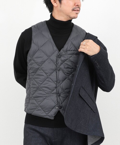 TAION(タイオン)の「《ビジカジ対応》【TAION/タイオン】SINGLE SNAP BUTTON DOWN GILET 25AW(ダウンベスト・メンズ・チャコールグレー/ブラック/ダークネイビー・XL/XXL/M/L)」の3枚目の写真