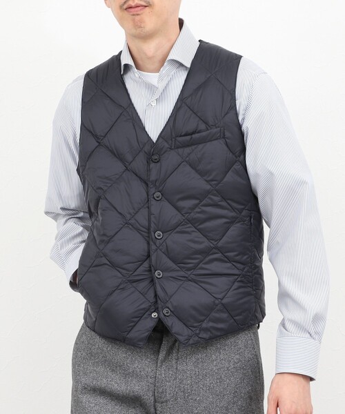 TAION(タイオン)の「《ビジカジ対応》【TAION/タイオン】SINGLE SNAP BUTTON DOWN GILET 25AW(ダウンベスト・メンズ・チャコールグレー/ブラック/ダークネイビー・XL/XXL/M/L)」の1枚目の写真