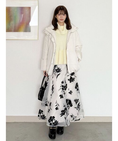 MERCURYDUO(マーキュリーデュオ)の「【WEB限定カラーあり】オフタートルペプラムニット(ニット/セーター・レディース・グレー/オフホワイト/イエロー/ベビーピンク・FREE)」の16枚目の写真