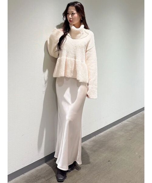 MERCURYDUO（マーキュリーデュオ）の「【WEB限定カラーあり】オフタートルペプラムニット（ニット/セーター・レディース・グレー/オフホワイト/イエロー/ベビーピンク・FREE）」の6枚目の写真