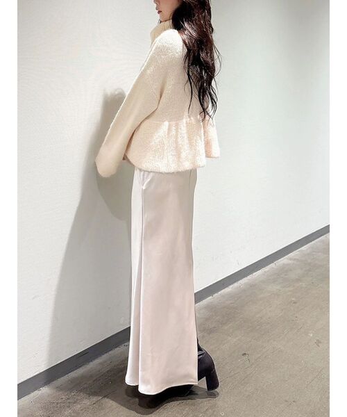 MERCURYDUO（マーキュリーデュオ）の「【WEB限定カラーあり】オフタートルペプラムニット（ニット/セーター・レディース・グレー/オフホワイト/イエロー/ベビーピンク・FREE）」の7枚目の写真