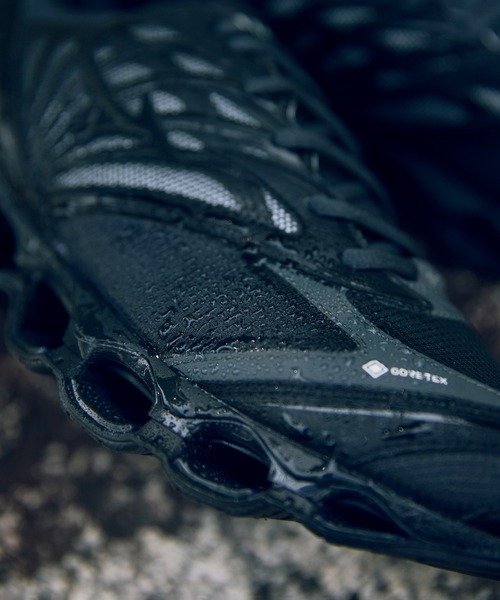 MIZUNO(ミズノ )の「WAVE PROPHECY LS GTX(スニーカー・メンズ・ブラック・27/26/27.5/26.5/28)」の16枚目の写真