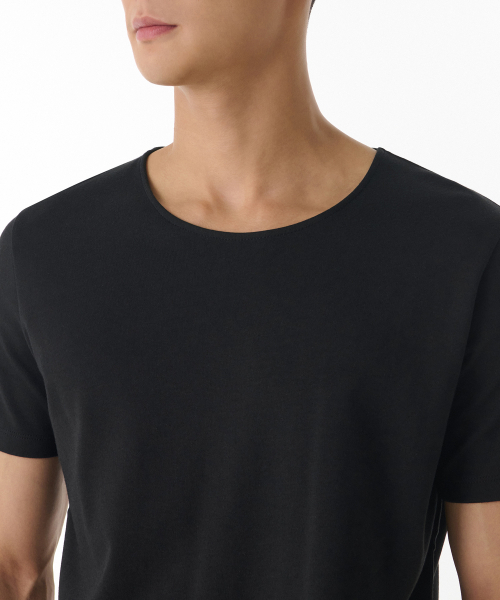MUSINSA STANDARD（ムシンサスタンダード）の「マッスルフィットスクープネックモーダルTシャツ[ブラック]（Tシャツ/カットソー・メンズ・その他・SMALL/MEDIUM/LARGE/X-LARGE/XX-LARGE/XXX-LARGE）」の3枚目の写真