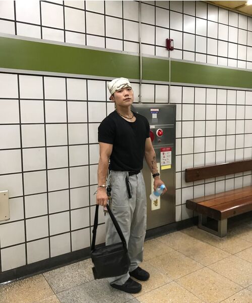 MUSINSA STANDARD（ムシンサスタンダード）の「マッスルフィットスクープネックモーダルTシャツ[ブラック]（Tシャツ/カットソー・メンズ・その他・SMALL/MEDIUM/LARGE/X-LARGE/XX-LARGE/XXX-LARGE）」の5枚目の写真