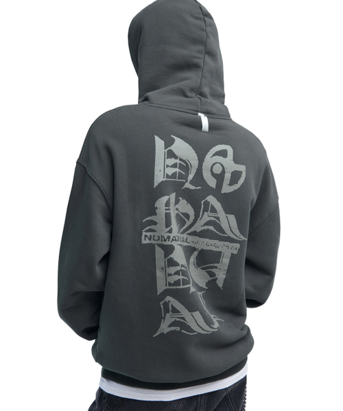 NOMANUAL（NOMANUAL）の「BLACK LETTER HOODIE - CHARCOAL（パーカー・レディース・その他・X-LARGE/SMALL/MEDIUM/LARGE）」の3枚目の写真