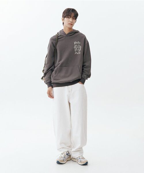 NOMANUAL（NOMANUAL）の「BLACK LETTER HOODIE - CHARCOAL（パーカー・レディース・その他・X-LARGE/SMALL/MEDIUM/LARGE）」の11枚目の写真