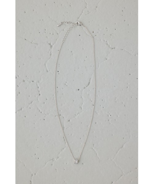 AZUL by moussy（アズールバイマウジー）の「ラインストーンクローバーネックレス（ネックレス・レディース・シルバー/ゴールド系その他・FREE）」の5枚目の写真