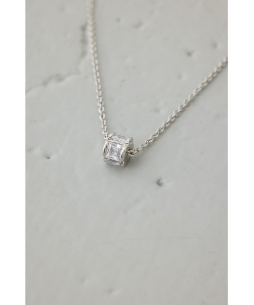 AZUL by moussy（アズールバイマウジー）の「ラインストーンクローバーネックレス（ネックレス・レディース・シルバー/ゴールド系その他・FREE）」の6枚目の写真