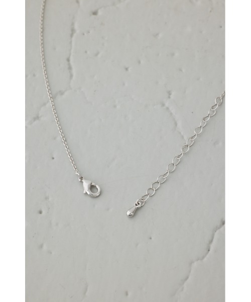 AZUL by moussy（アズールバイマウジー）の「ラインストーンクローバーネックレス（ネックレス・レディース・シルバー/ゴールド系その他・FREE）」の7枚目の写真