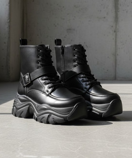 LOVEHUNTER（ラブハンター）の「+6cm 軽量厚底 スニーカーソール レースアップブーツ ストレッチブーツ（ブーツ・レディース・ホワイト系1/ブラック系1/ブラック系2/ホワイト系2・L/M/S/SS/3L/LL）」の4枚目の写真