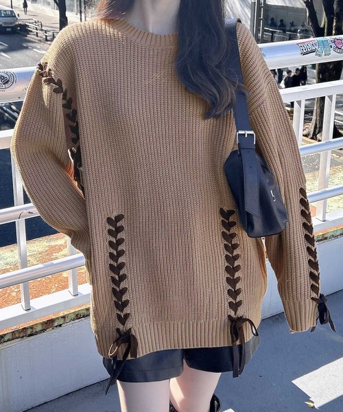 INGNI(イング)の「レースアップチュニックニット(ニット/セーター・レディース・ベージュ系6/ホワイト×ブラック/チャコールグレー×ブラック・M)」の20枚目の写真