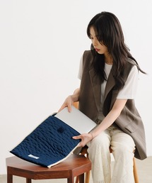 Wpc.（ダブリュピーシー）の「Wpc. Patterns はっ水キルティングPCケース（PC・タブレットケース）」