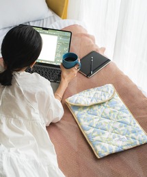 Wpc.（ダブリュピーシー）の「Wpc. Patterns はっ水キルティングPCケース（PC・タブレットケース）」