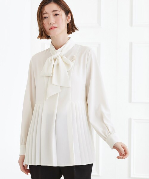 grove（グローブ）の「【マシンウォッシュ/防シワ/UVカット】裾プリーツ取り外しボウタイブラウス（シャツ/ブラウス・レディース・ネイビー/ブラック/オフホワイト・02/03/05/04/01）」の2枚目の写真