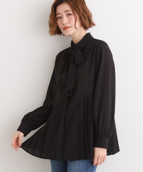 grove（グローブ）の「【マシンウォッシュ/防シワ/UVカット】裾プリーツ取り外しボウタイブラウス（シャツ/ブラウス・レディース・ネイビー/ブラック/オフホワイト・02/03/05/04/01）」の3枚目の写真