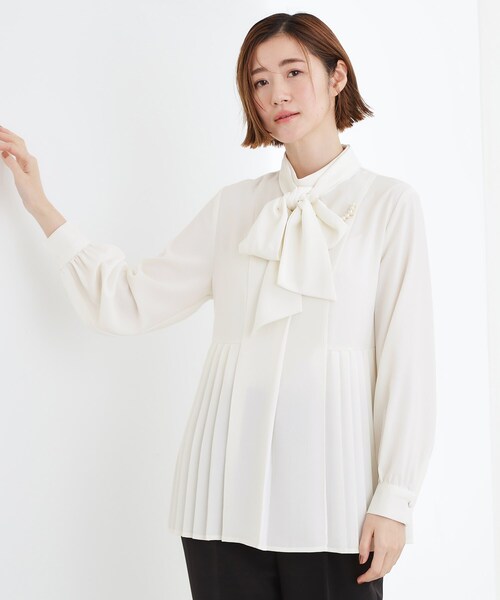 grove（グローブ）の「【マシンウォッシュ/防シワ/UVカット】裾プリーツ取り外しボウタイブラウス（シャツ/ブラウス・レディース・ネイビー/ブラック/オフホワイト・02/03/05/04/01）」の21枚目の写真