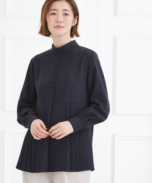 grove（グローブ）の「【マシンウォッシュ/防シワ/UVカット】裾プリーツ取り外しボウタイブラウス（シャツ/ブラウス・レディース・ネイビー/ブラック/オフホワイト・02/03/05/04/01）」の4枚目の写真