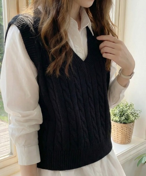 cammie(キャミー)の「ケーブルニットベスト(ベスト・レディース・ホワイト/ブラック/ブルー・F)」の10枚目の写真