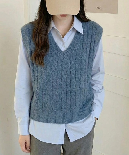 cammie(キャミー)の「ケーブルニットベスト(ベスト・レディース・ホワイト/ブラック/ブルー・F)」の12枚目の写真