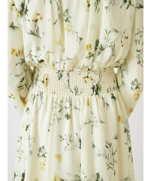 SNIDEL（スナイデル）の「ウエストシャーリングプリントワンピース（ワンピース・レディース・イエロー/アイボリー/ブラウン・1/0）」の13枚目の写真