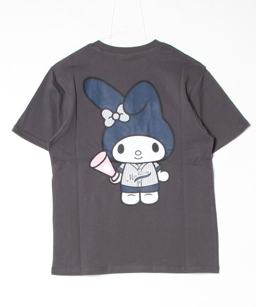 sanrio（サンリオ）の「サンリオキャラクターズ × ホームゲーム [HOMEGAME] - マイメロディー 半袖 Tシャツ [MY MELODY UNIFORM TEE BLACK HG2501102]（Tシャツ/カットソー・レディース・ブラック・LARGE/MEDIUM/SMALL/X-LARGE）」の6枚目の写真