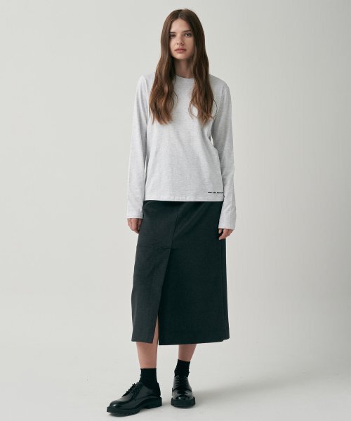MOTT(モット)の「ウィンターウールクラシックスリットスカート - チャコール(スカート・レディース・その他・SMALL/MEDIUM)」の2枚目の写真