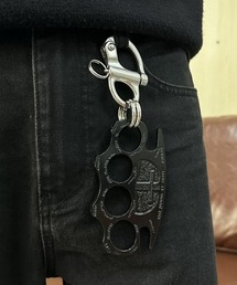 WESTBOY（ウエストボーイ）の「カイザーナックル メリケンサック カラビナ キーホルダー WO25W12AC01（キーホルダー）」