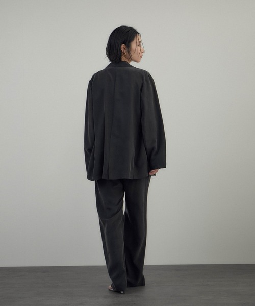 SALON adam et rope'（サロン アダム エ ロペ）の「[26SS]GENTLE SILK ジャケット / セットアップ対応・洗える（テーラードジャケット・レディース・ブラック/ベージュ系その他・FREE）」の8枚目の写真