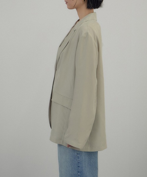 SALON adam et rope'（サロン アダム エ ロペ）の「[26SS]GENTLE SILK ジャケット / セットアップ対応・洗える（テーラードジャケット・レディース・ブラック/ベージュ系その他・FREE）」の15枚目の写真