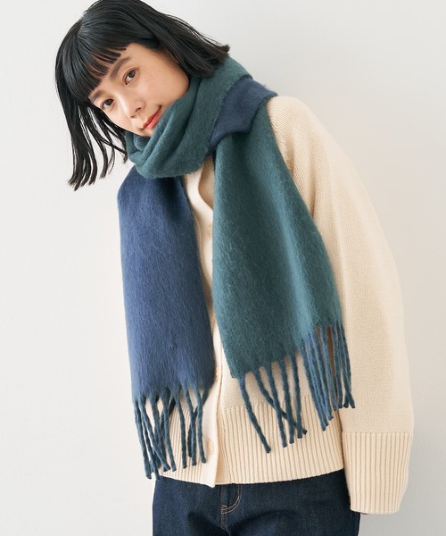 collex（コレックス）の「ソフトブークレーリバーシブルマフラー（マフラー・レディース・レモンイエロー/ネイビー・フリー）」の2枚目の写真