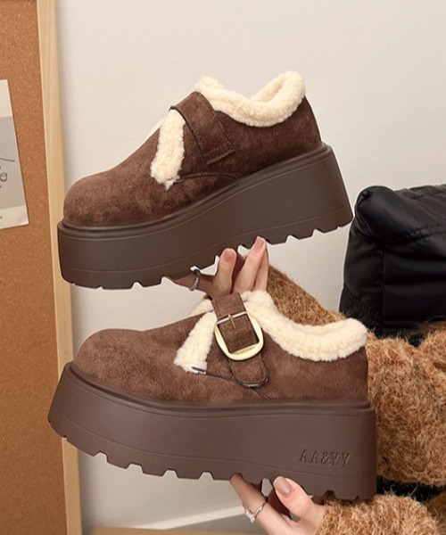 Vipoa(ヴィポア)の「厚底ムートンブーツ(ブーツ・レディース・キャメル/ブラウン・LARGE/MEDIUM/SMALL)」の17枚目の写真