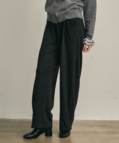 Clum(クルム)の「ストレートフィットスウェットパンツ(スウェットパンツ・レディース・ブラック/チャコールグレー・MEDIUM/SMALL)」の7枚目の写真