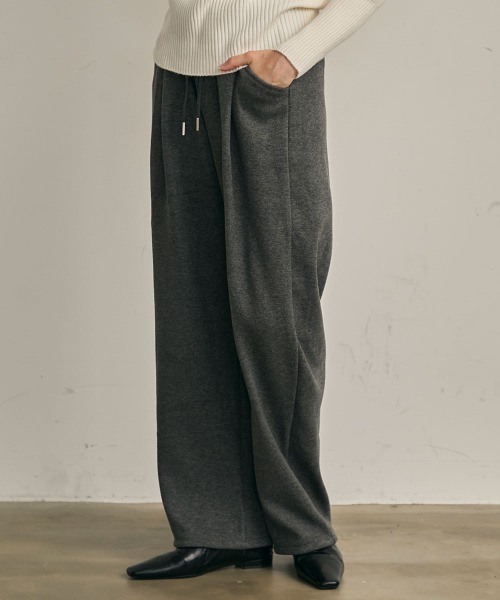 Clum(クルム)の「ストレートフィットスウェットパンツ(スウェットパンツ・レディース・ブラック/チャコールグレー・MEDIUM/SMALL)」の19枚目の写真