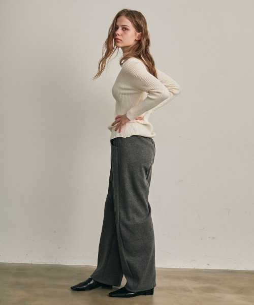Clum(クルム)の「ストレートフィットスウェットパンツ(スウェットパンツ・レディース・ブラック/チャコールグレー・MEDIUM/SMALL)」の3枚目の写真