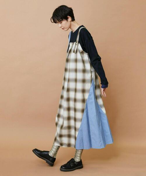 FRAPBOIS（フラボア）の「オンブレー ジャンパースカート（ジャンパースカート・レディース・ベージュ/グリーン・1/0）」の3枚目の写真